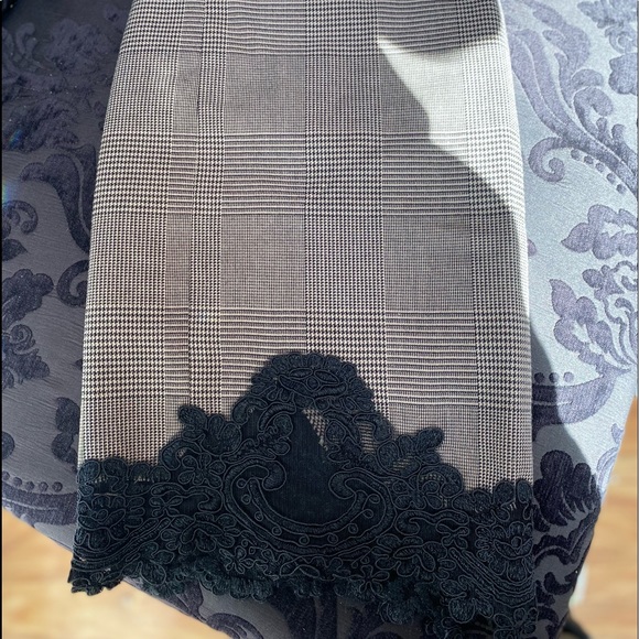 Lace and plaid dress skirt - Picture 5 of 7